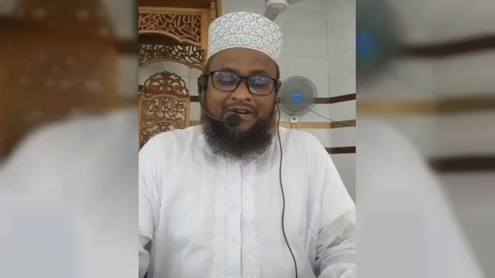 জুমার খুতবায় বিএনপি নেতাদের বাধা, ভিডিও ভাইরাল